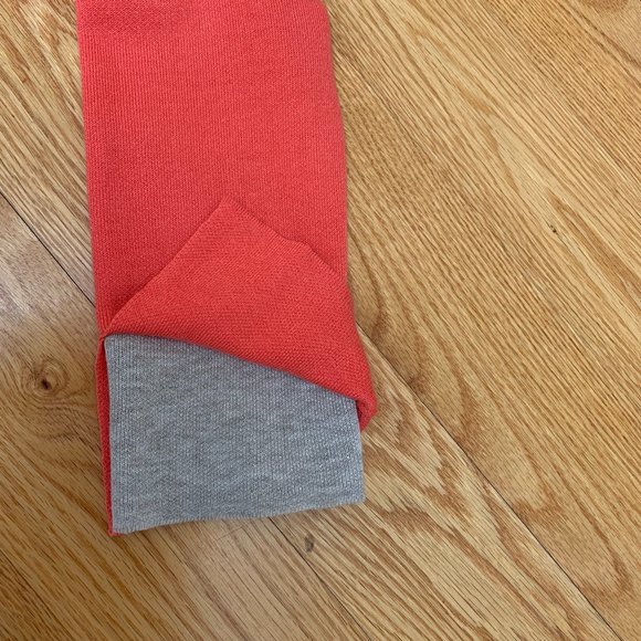 Gorgeous Repeat coral sweater - Picture 2 of 4